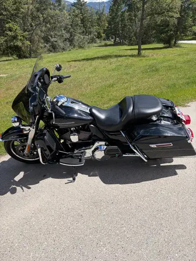 Harley Davidson Electra Glide touring bike. Excellent condition. One owner. Very well maintained. 36...