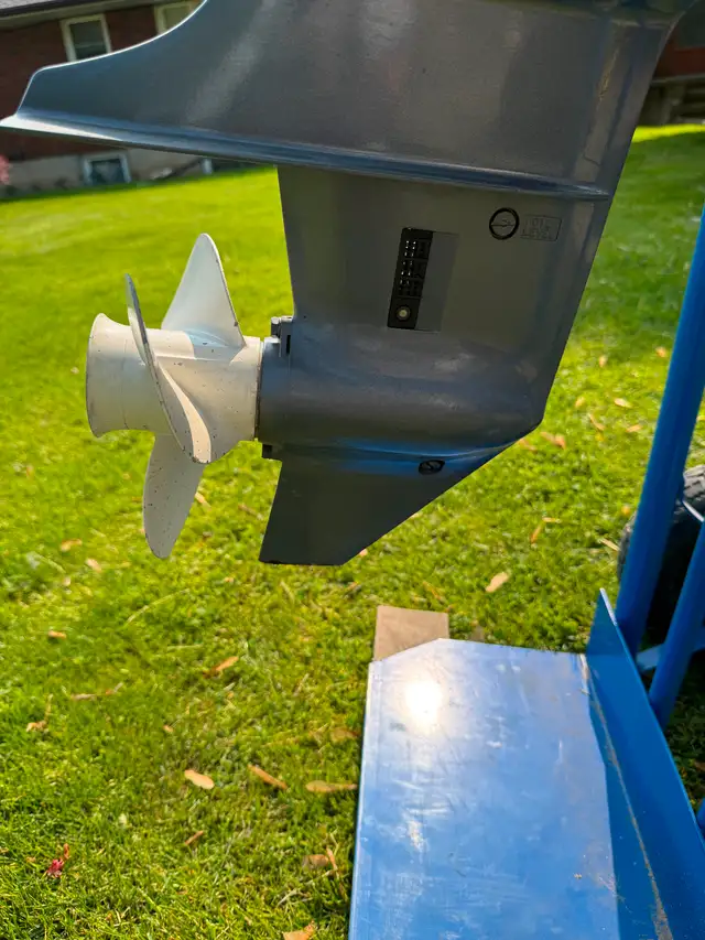 9.9hp Yamaha outboard in Powerboats & Motorboats in St. Catharines - Image 8