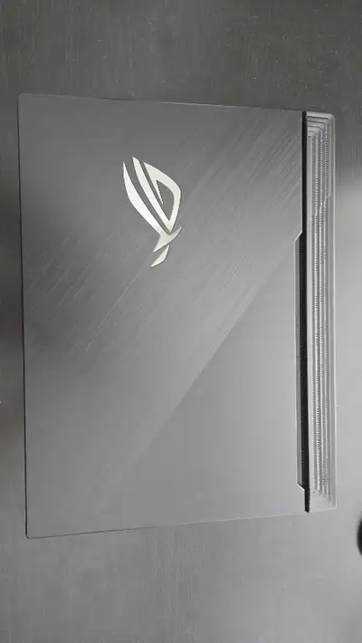 Asus Rog Strix G512, View more