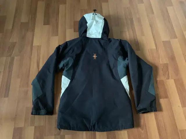 MILLET VESTE SKI GTX XCR FEMME XS in Ski in Lévis - Image 4