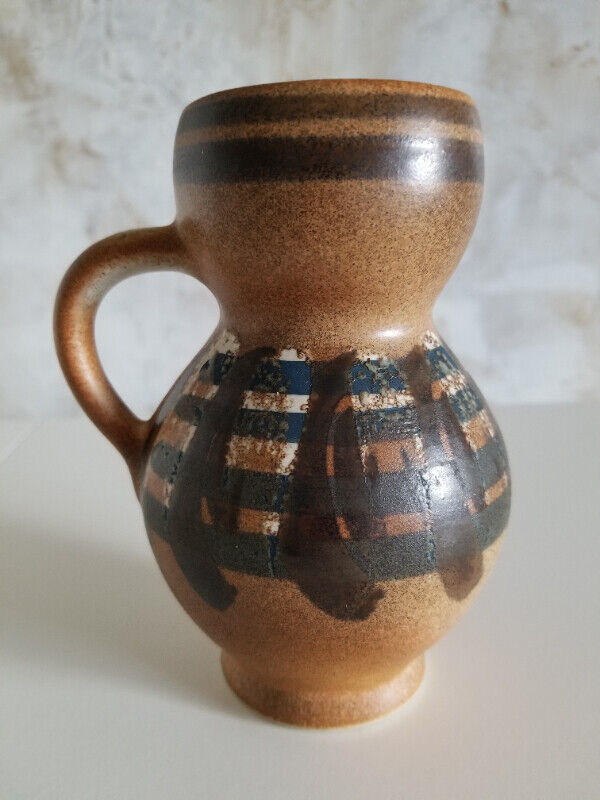 Batia Lapid Israel Mid Century Modern Art Pottery in Arts & Collectibles in Annapolis Valley - Image 2