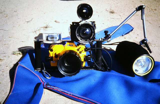 Complete Package of Analogue Underwater Photo Equipment in Cameras & Camcorders in Nelson - Image 4