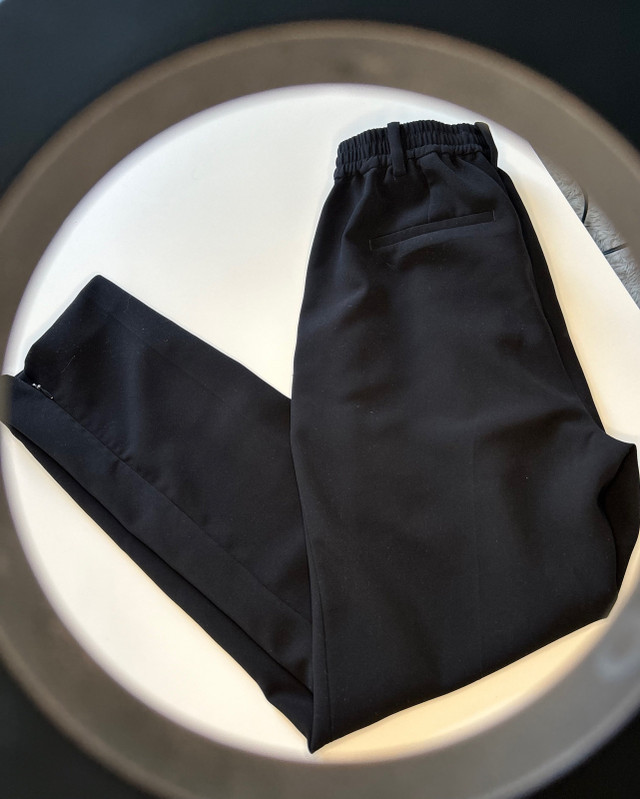 Pantalon propre et jeans  dans Femmes - Pantalons et shorts  à Laval/Rive Nord - Image 2