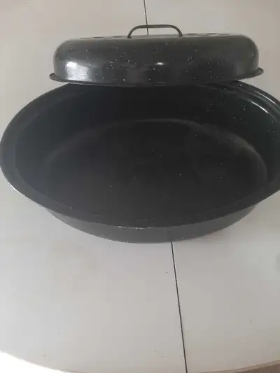 ROASTER PAN OVAL WITH LID, View more