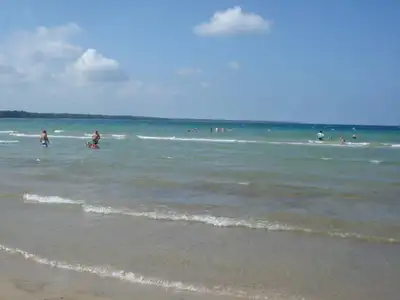 2 BDRM COTTAGE Port Elgin/ Lake Huron, Short walk to sandy beach, View more