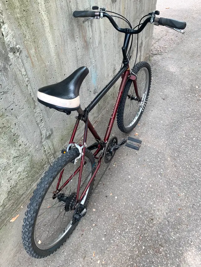 Nice custom built 21 speed burgundy Apollo city commuter, tuned62864365817857122