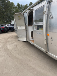 Alert: Vintage 1974 Airstream Trailer - Your Dream DIY