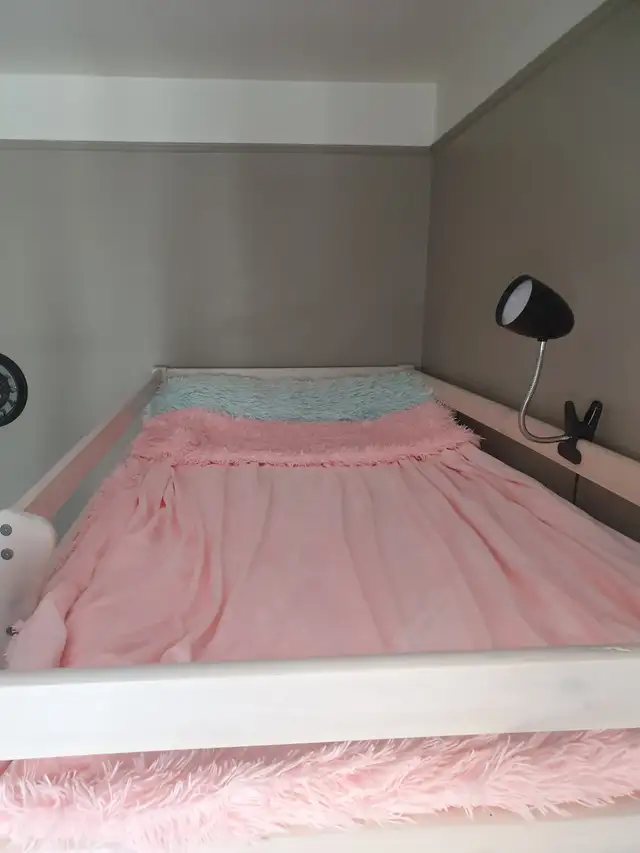 Loft bed with spacious desk Flexa4Dreams. in Beds & Mattresses in Sarnia - Image 4