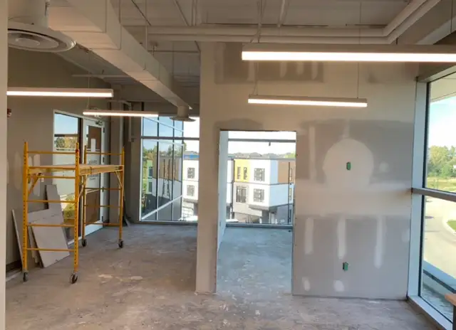 Drywall Taper - Taping and Mudding (Free Estimates / London) in Renovations, General Contracting & Handyman in London - Image 5