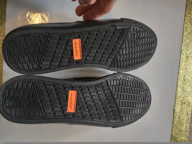 Women's shoes 11/men's shoes 10, lugz, Kanata, ottawa  in Women's - Shoes in Ottawa - Image 8