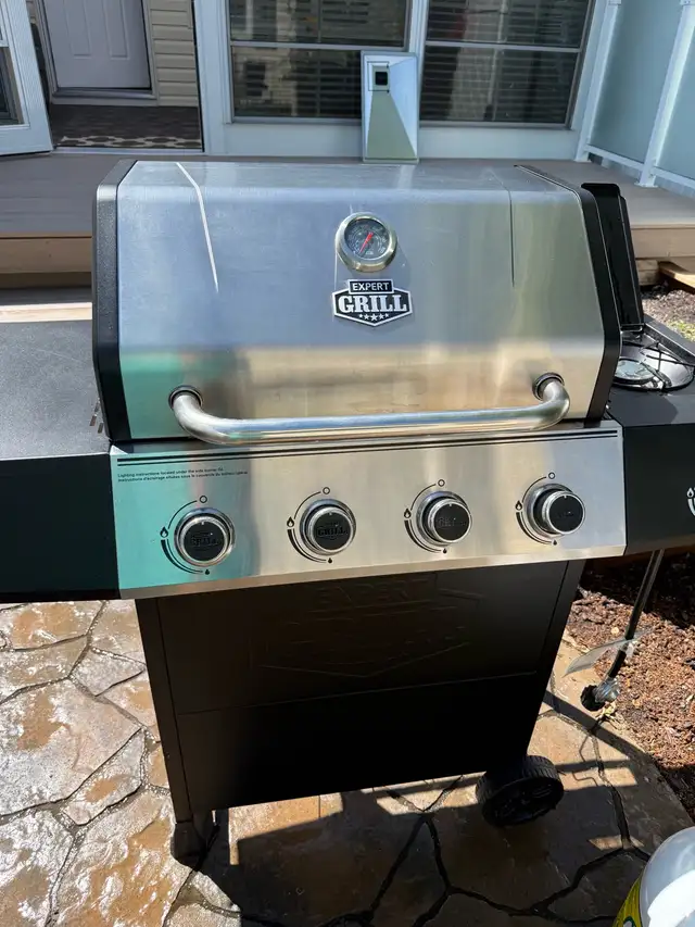 Barbeque with Accessories for sale in BBQs & Outdoor Cooking in Regina - Image 5