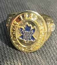 Toronto Maple Leaf 1932 Replica Stanley Cup Ring.