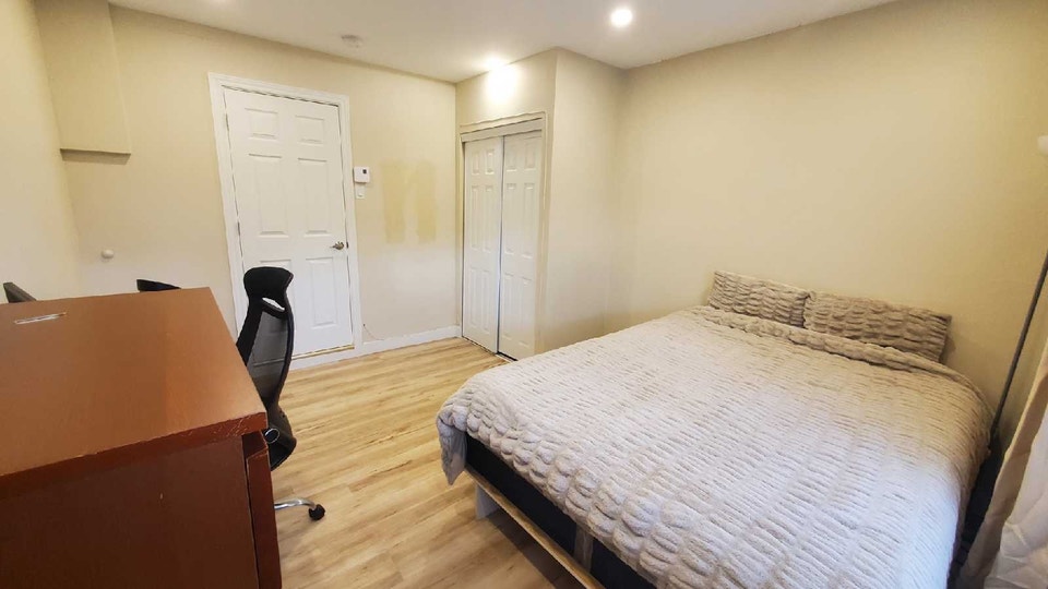 newly renovated 3.5 apartment for rent / appliances included 3