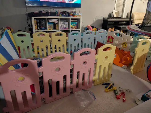 Baby Playpen – 15 Panels + Gate in Gates, Monitors & Safety in Edmonton - Image 2