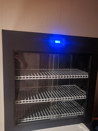 Gently Used PVC incubator with Glass doors powered by herpstat