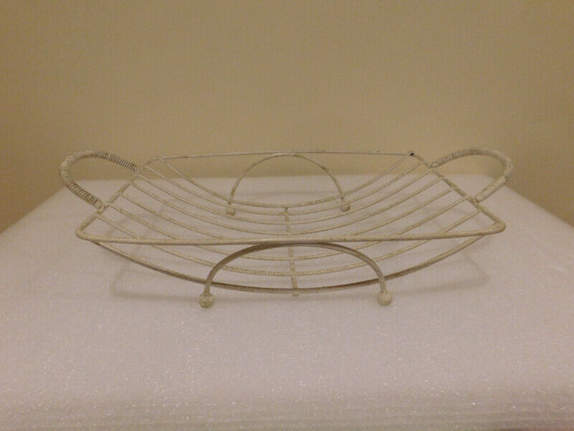 Rectangular Metal Wire Basket/ Tray/Centerpiece in Other in Kitchener / Waterloo - Image 2