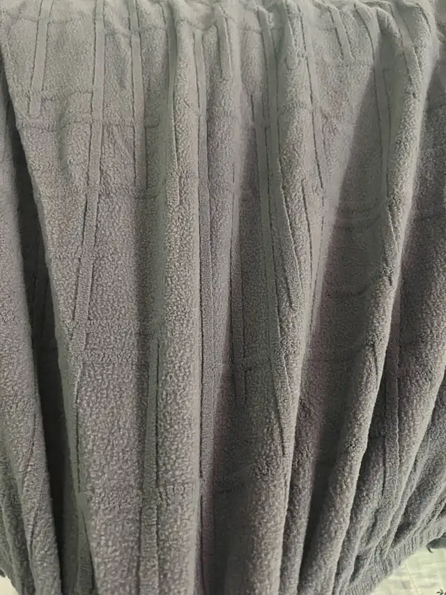 3pc Stretchy Sofa Cover, Anti- in Other in City of Toronto - Image 2