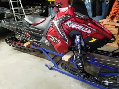 850 RMK Khaos 165. App. 2100 miles. New track with the updated driveshaft and extroverts. Complete b...