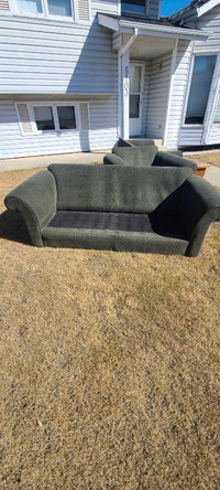 FREE 3 SEATER COUCH