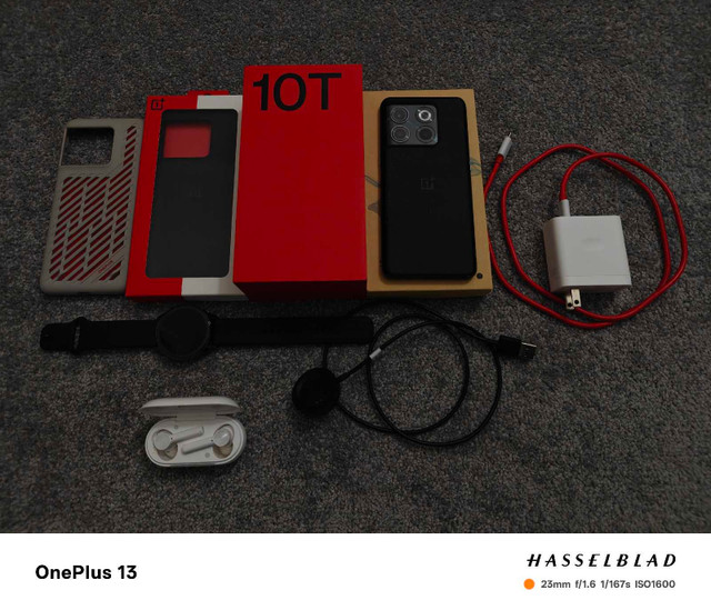 OnePlus 10T + smart watch + earbuds in Cell Phones in Kitchener / Waterloo