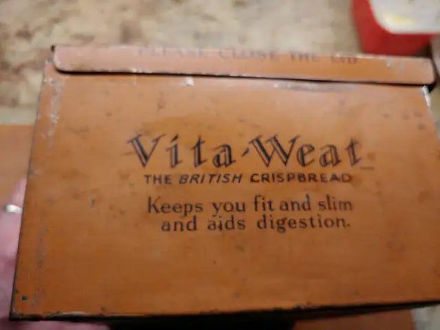 Peek, Frean & Co. Ltd. Vita-Weat tin63234629173891124