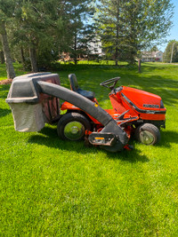 G1800 Kubota Lawn Tractor, All Wheel Steer / Bagger / Snowblower