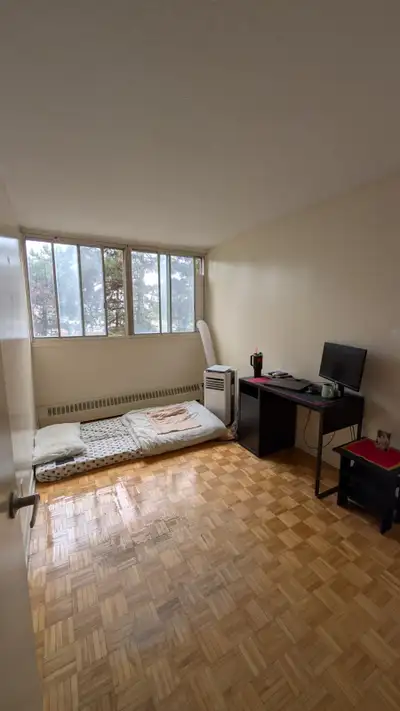 Private Room Available for Rent – 1435 Prince of Wales Dr, Ottawa(Available from September 1st) Spac...