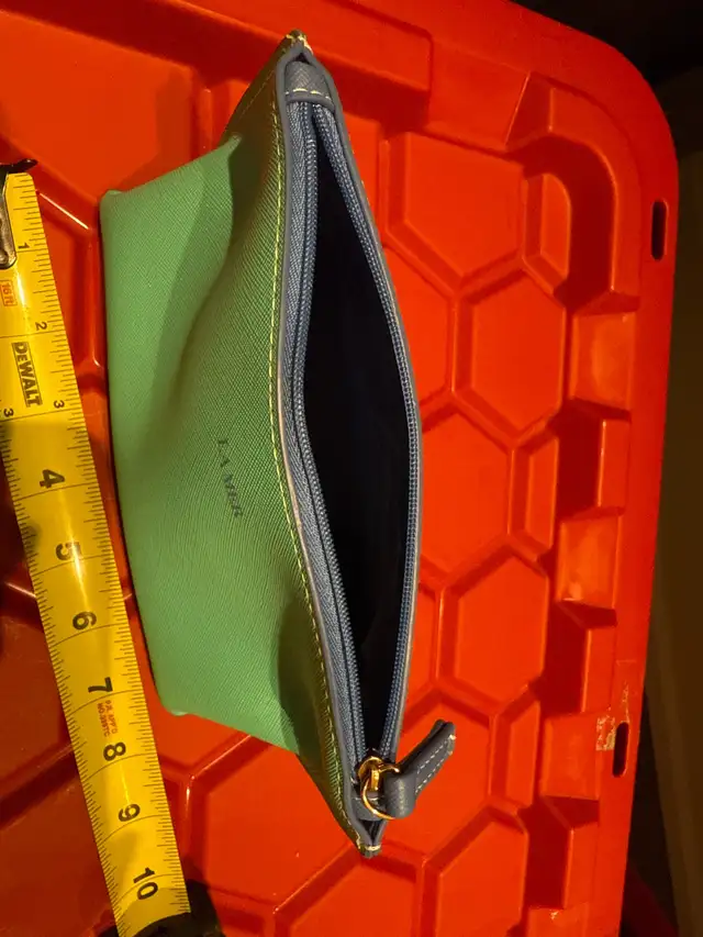 La Mer Pouch64840216267778123