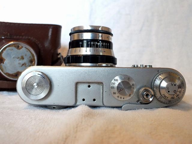 Russian Fed3, 35mm FILM camera with case. in Cameras & Camcorders in St. Catharines - Image 2
