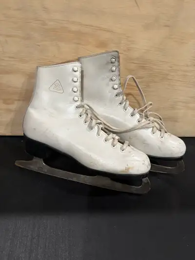 Figure skates, View more