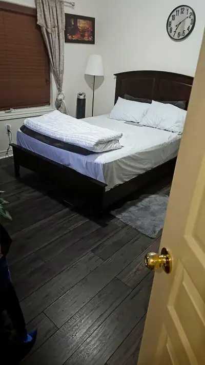 2 PRIVATE BEDROOM AVAILABLE UPPER LEVEL FEMALES ONLY
