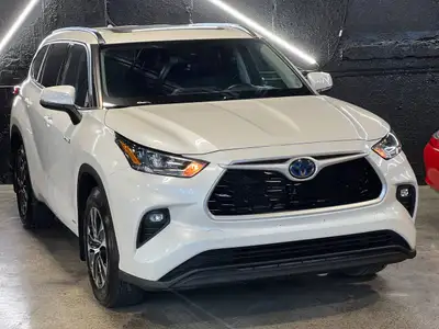 Toyota Highlander XLE, HYBRID AWD 8 SEATS - 2020 Toyota reliable 2,5 hybrid engine Very low fuel con...