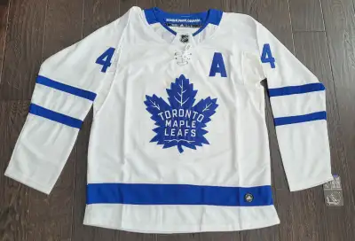 Toronto Maple Leafs Morgan Rielly White Jersey Large, View more
