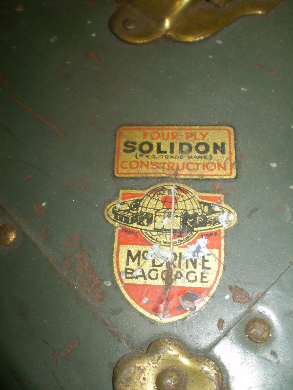 R.C.A.F. TRUNK/SUITCASE .64961227858690123