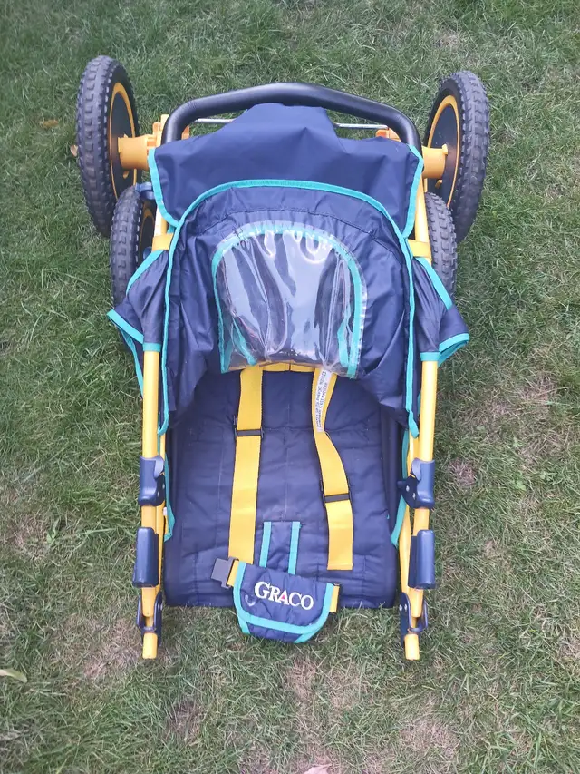 stroller in Strollers, Carriers & Car Seats in Ottawa - Image 7