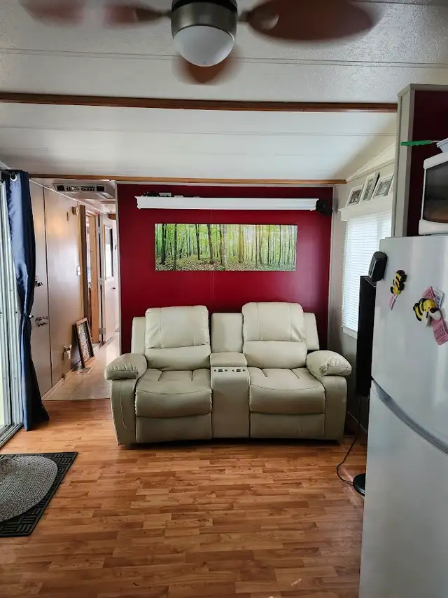 89 Northlander Chalet park model in Park Models in Grand Bend - Image 4