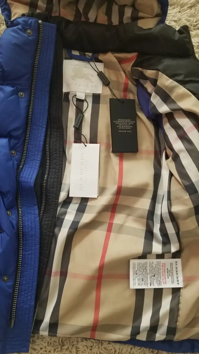 Burberry Children Down-filled Hooded Puffer Jacket *Brand New* in Kids & Youth in Markham / York Region - Image 7