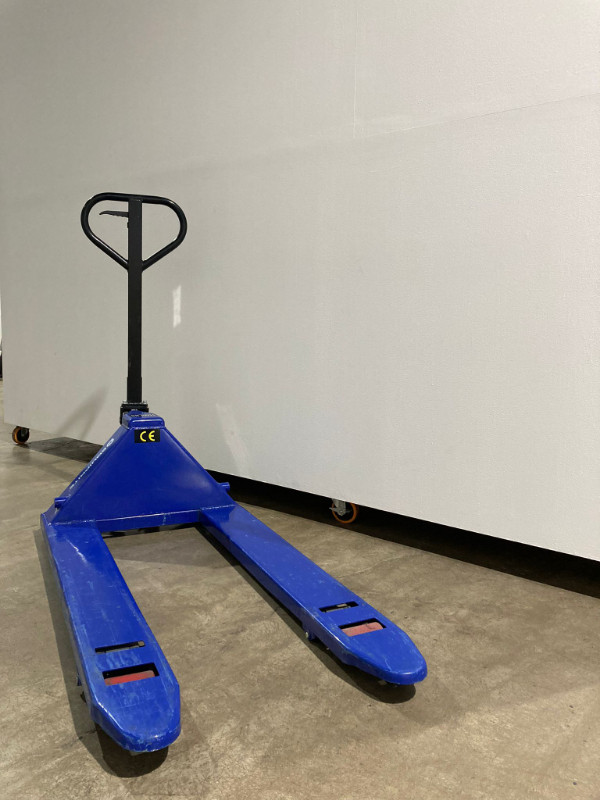 Equiprite Pallet Truck 27" x 48" 5500lb Heavy Equipment City of