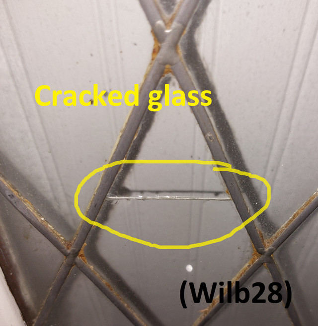 Antique Cabinet Door Set - Diamond Shape Leaded Glass, 38(w)x 18 in Hutches & Display Cabinets in Markham / York Region - Image 4
