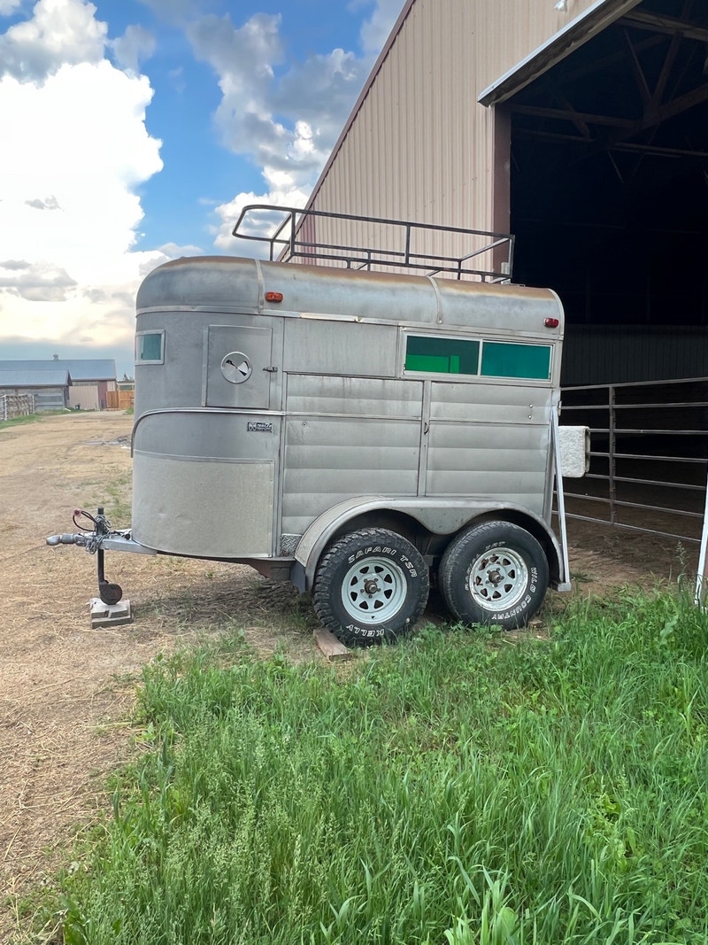 1997 2 horse trailer need gone asap Travel Trailers & Campers