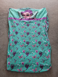 Sleeping bag for twin bed