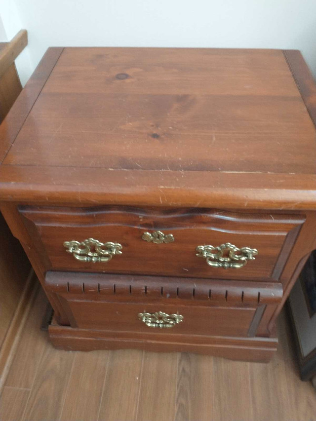 Night Stand, 2 drawers, 22x18x24" high  in Dressers & Wardrobes in Thunder Bay - Image 2
