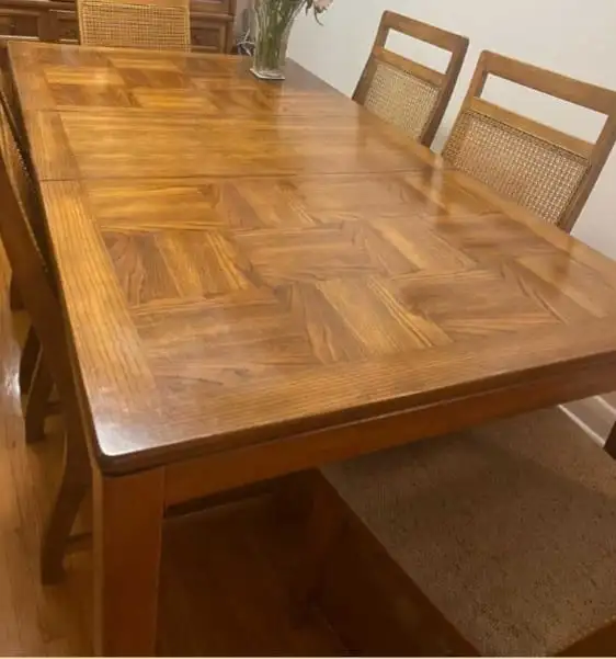 Used dining table62863738807042124