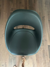 Black swivel chair for desk