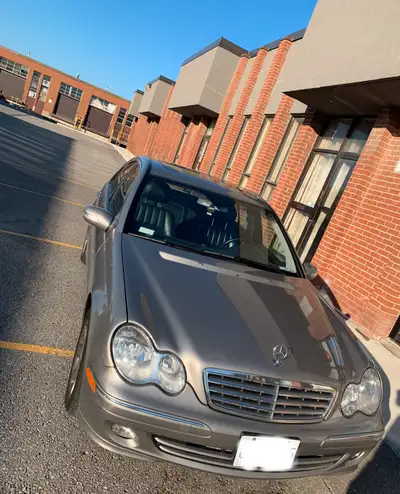 - 155,000 km bought in August 2022 - Automatic - No problems it's in very good condition - Got lots...