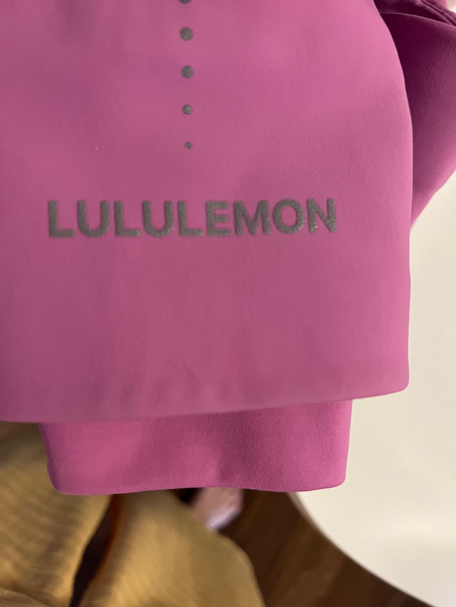Lululemon coat. Cross chill jacket.  in Women's - Tops & Outerwear in City of Toronto - Image 3