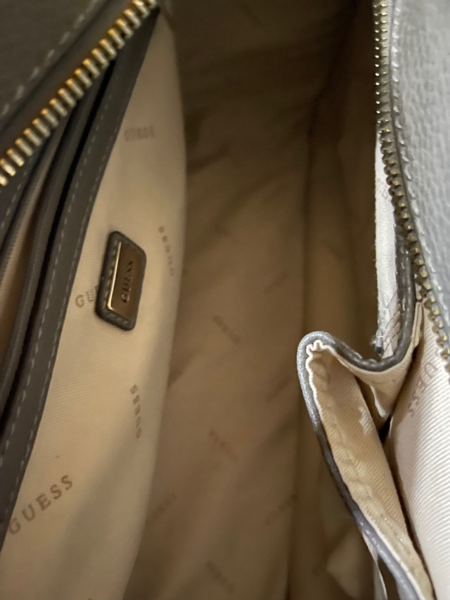  Matching Guess purse and wallet  in Other in Oshawa / Durham Region - Image 4