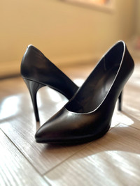 Elegant European Black Leather Shoes