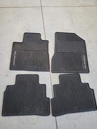 All-season floor mats