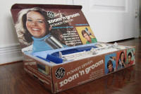 Zoom 'n Groom Hair Dryer (Vintage from early 1970s)
